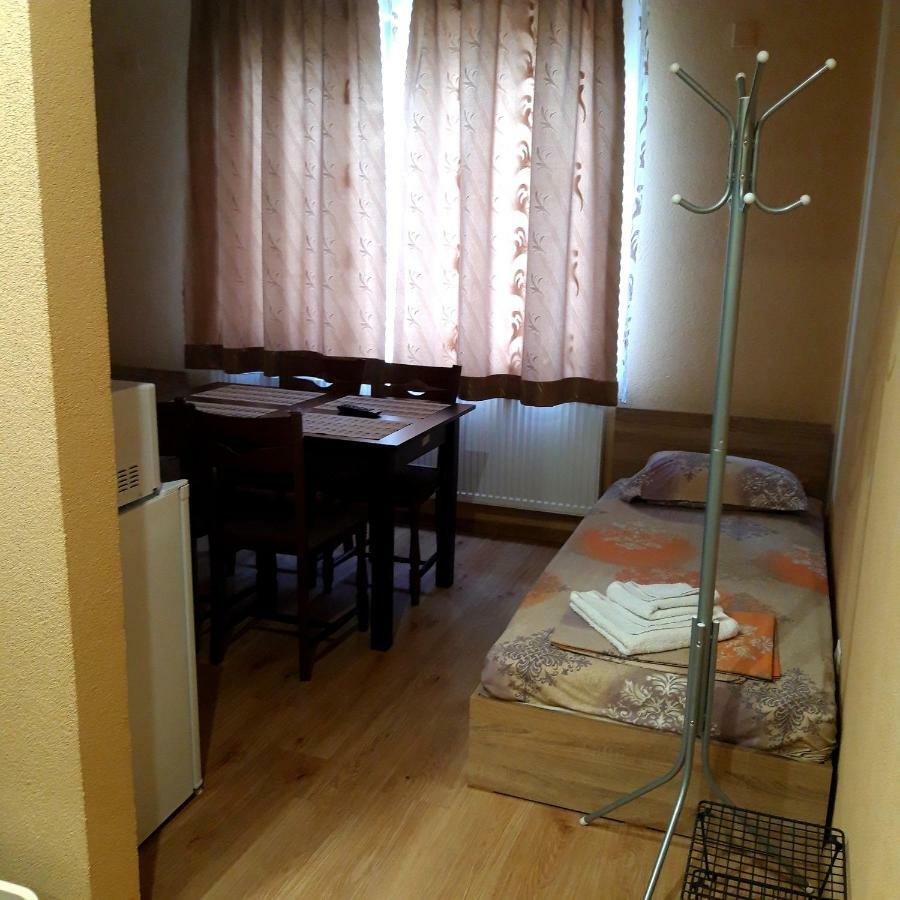 Guest Rooms Ider Saparewa Banja Zewnętrze zdjęcie